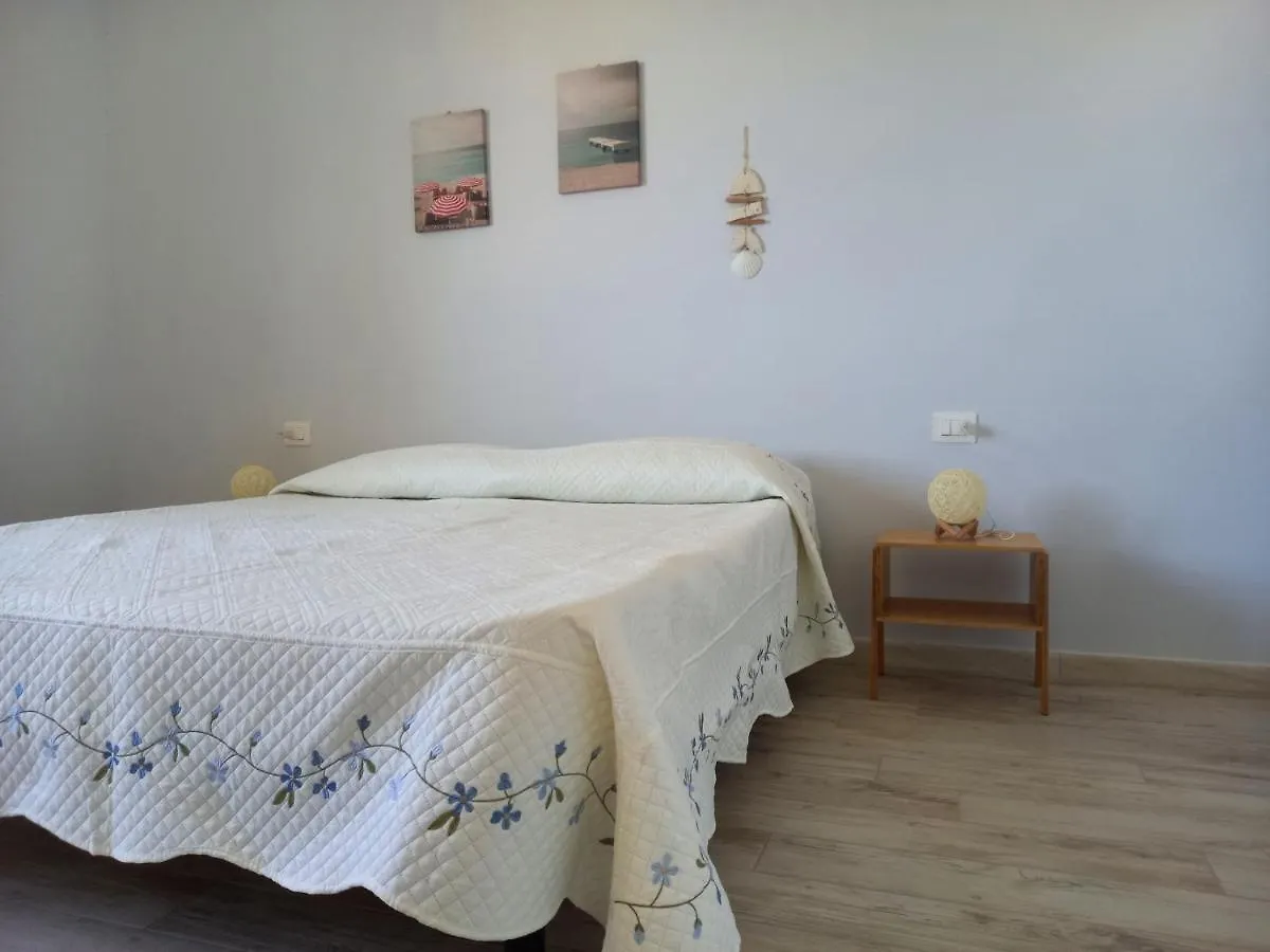 Domo Deledda Apartamento Posada